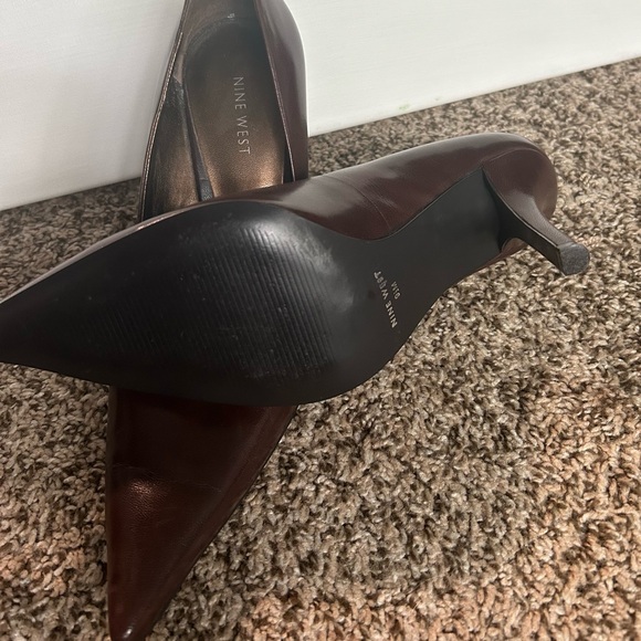 Nine West brown stiletto. Never worn. - Picture 3 of 3